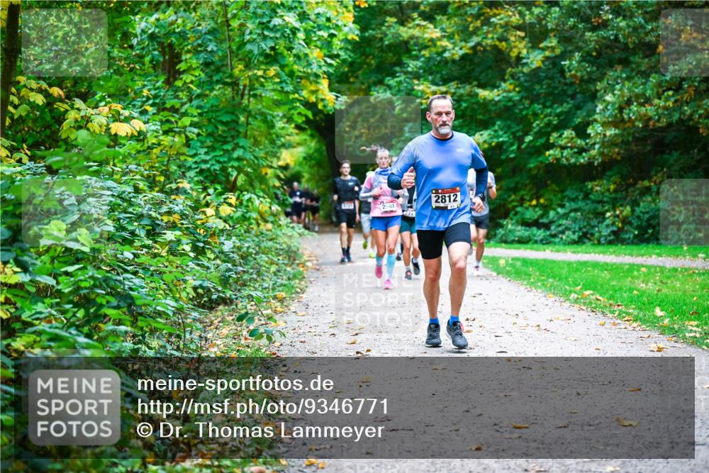 12.10.2025 - Bramfelder Halbmarathon 2025 Dr. Thomas Lammeyer http://msf.ph/oto/9346771 12.10.2025 10:21:31 Laufen 2581, 2812 meine-sportfotos.de