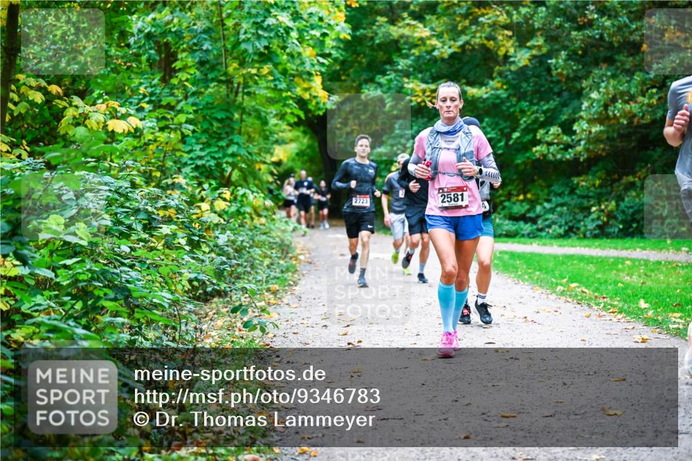 12.10.2025 - Bramfelder Halbmarathon 2025 Dr. Thomas Lammeyer http://msf.ph/oto/9346783 12.10.2025 10:21:33 Laufen 2723, 2581 meine-sportfotos.de