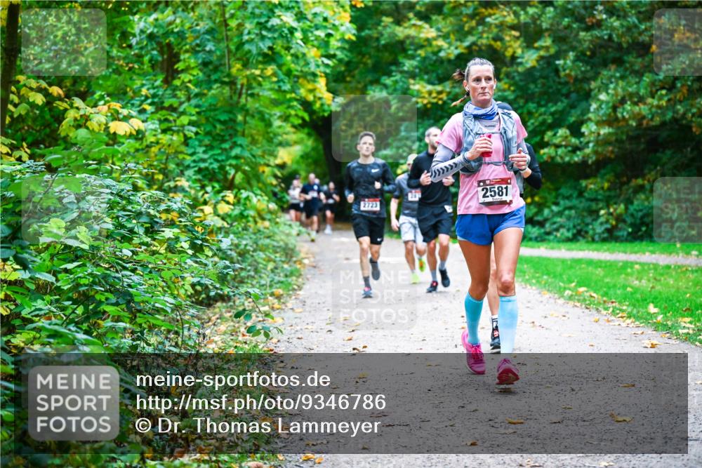 12.10.2025 - Bramfelder Halbmarathon 2025 Dr. Thomas Lammeyer http://msf.ph/oto/9346786 12.10.2025 10:21:34 Laufen 2723, 2581 meine-sportfotos.de