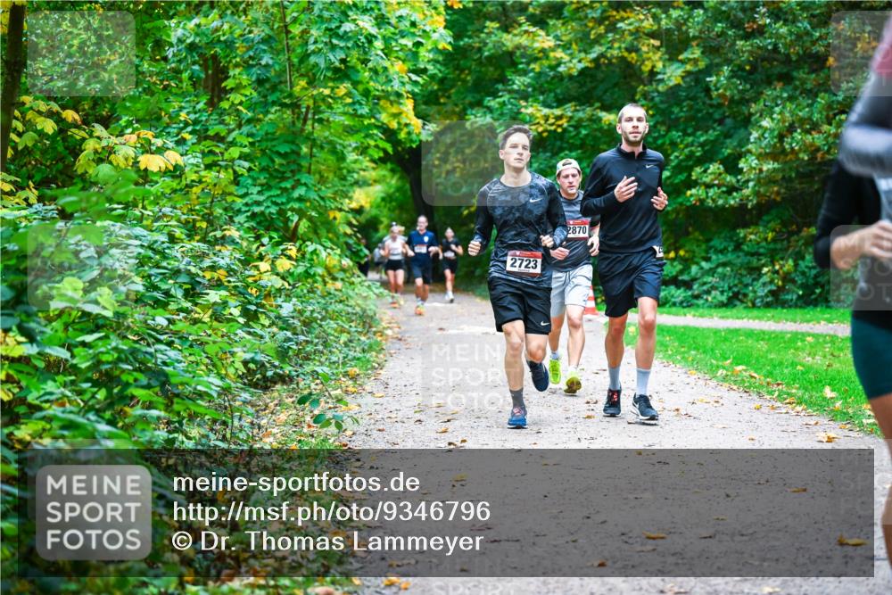 12.10.2025 - Bramfelder Halbmarathon 2025 Dr. Thomas Lammeyer http://msf.ph/oto/9346796 12.10.2025 10:21:35 Laufen 2723, 2870 meine-sportfotos.de