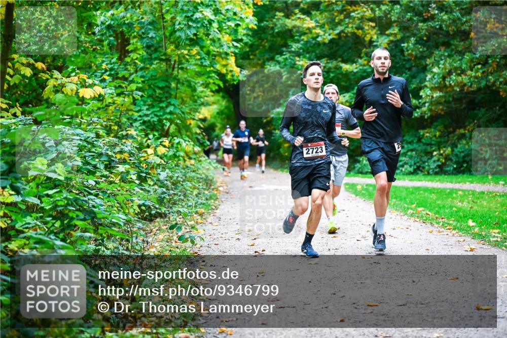 12.10.2025 - Bramfelder Halbmarathon 2025 Dr. Thomas Lammeyer http://msf.ph/oto/9346799 12.10.2025 10:21:36 Laufen 2723 meine-sportfotos.de