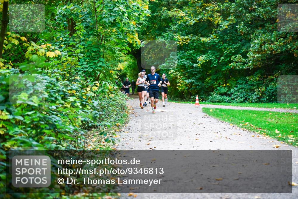 12.10.2025 - Bramfelder Halbmarathon 2025 Dr. Thomas Lammeyer http://msf.ph/oto/9346813 12.10.2025 10:21:38 Laufen 2451 meine-sportfotos.de