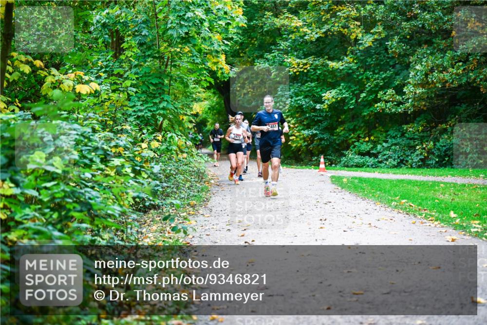 12.10.2025 - Bramfelder Halbmarathon 2025 Dr. Thomas Lammeyer http://msf.ph/oto/9346821 12.10.2025 10:21:40 Laufen 2972, 451 meine-sportfotos.de