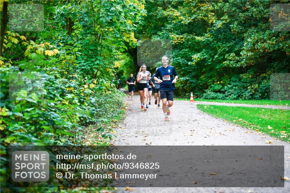 12.10.2025 - Bramfelder Halbmarathon 2025 Dr. Thomas Lammeyer http://msf.ph/oto/9346825 12.10.2025 10:21:41 Laufen 972, 240, 2451 meine-sportfotos.de