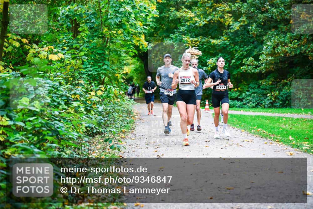12.10.2025 - Bramfelder Halbmarathon 2025 Dr. Thomas Lammeyer http://msf.ph/oto/9346847 12.10.2025 10:21:44 Laufen 2950, 2972, 2777 meine-sportfotos.de