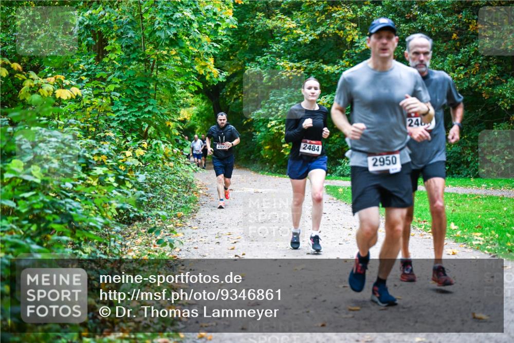 12.10.2025 - Bramfelder Halbmarathon 2025 Dr. Thomas Lammeyer http://msf.ph/oto/9346861 12.10.2025 10:21:47 Laufen 2484, 265, 2950, 240 meine-sportfotos.de