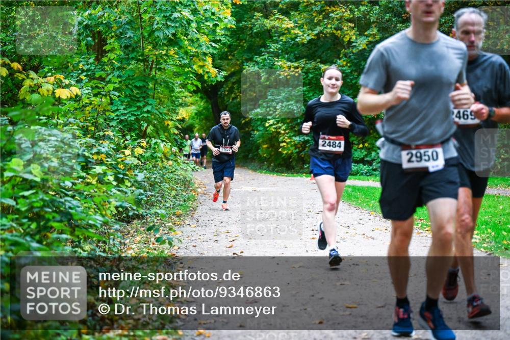 12.10.2025 - Bramfelder Halbmarathon 2025 Dr. Thomas Lammeyer http://msf.ph/oto/9346863 12.10.2025 10:21:47 Laufen 2484, 2657, 2950, 469 meine-sportfotos.de