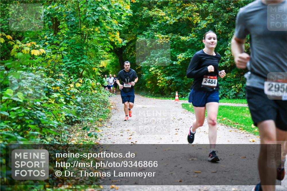 12.10.2025 - Bramfelder Halbmarathon 2025 Dr. Thomas Lammeyer http://msf.ph/oto/9346866 12.10.2025 10:21:48 Laufen 2484, 2950, 2657 meine-sportfotos.de