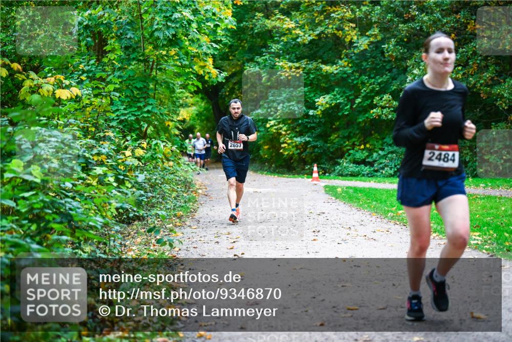 12.10.2025 - Bramfelder Halbmarathon 2025 Dr. Thomas Lammeyer http://msf.ph/oto/9346870 12.10.2025 10:21:48 Laufen 2657, 2484 meine-sportfotos.de