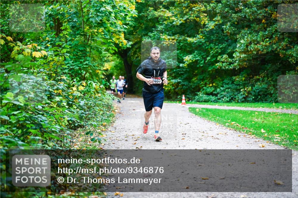 12.10.2025 - Bramfelder Halbmarathon 2025 Dr. Thomas Lammeyer http://msf.ph/oto/9346876 12.10.2025 10:21:49 Laufen 2657 meine-sportfotos.de
