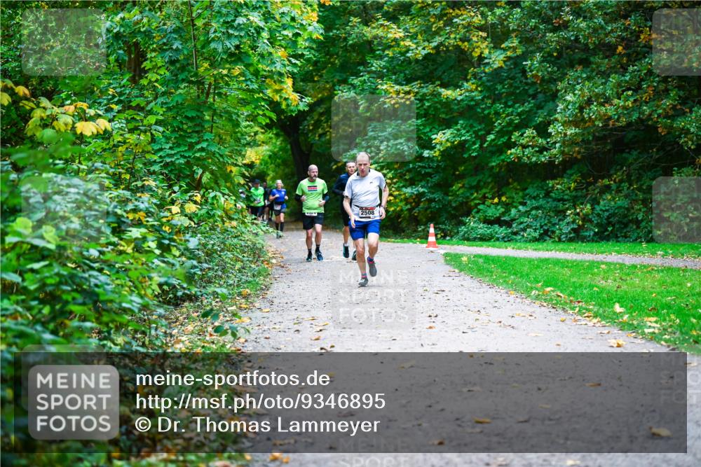 12.10.2025 - Bramfelder Halbmarathon 2025 Dr. Thomas Lammeyer http://msf.ph/oto/9346895 12.10.2025 10:21:55 Laufen 6702, 2508 meine-sportfotos.de
