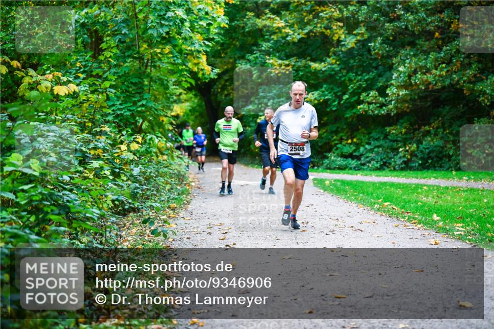 12.10.2025 - Bramfelder Halbmarathon 2025 Dr. Thomas Lammeyer http://msf.ph/oto/9346906 12.10.2025 10:21:57 Laufen 2508 meine-sportfotos.de