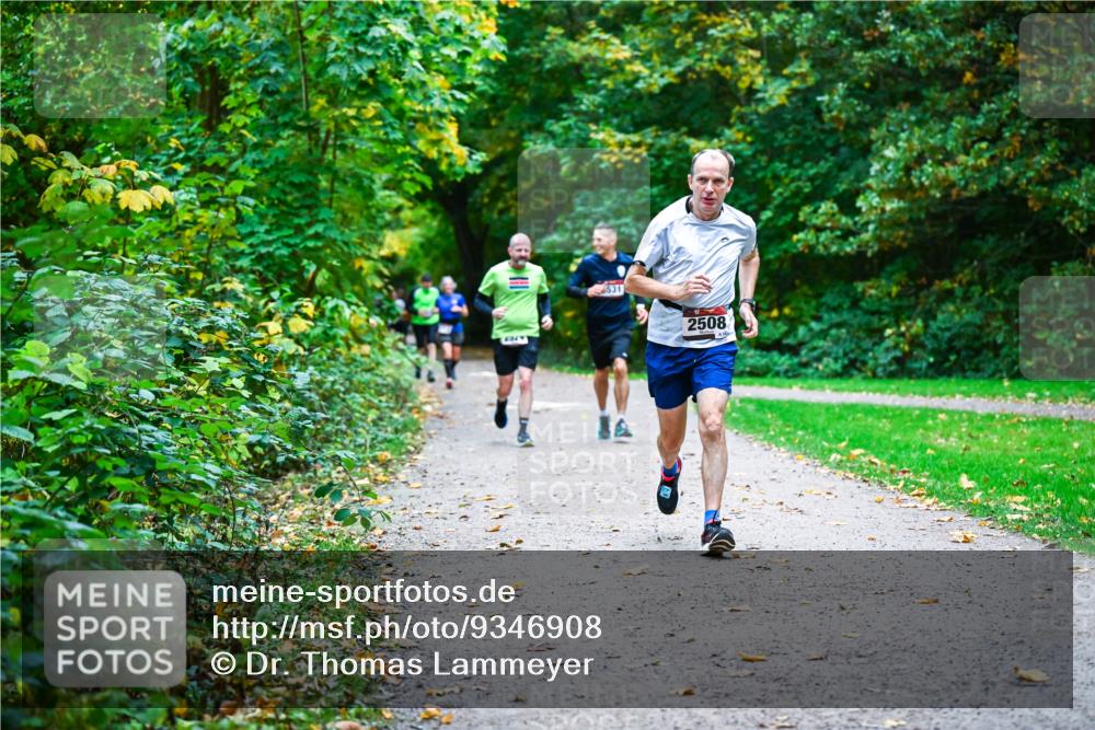 12.10.2025 - Bramfelder Halbmarathon 2025 Dr. Thomas Lammeyer http://msf.ph/oto/9346908 12.10.2025 10:21:57 Laufen 7329, 531, 2508 meine-sportfotos.de
