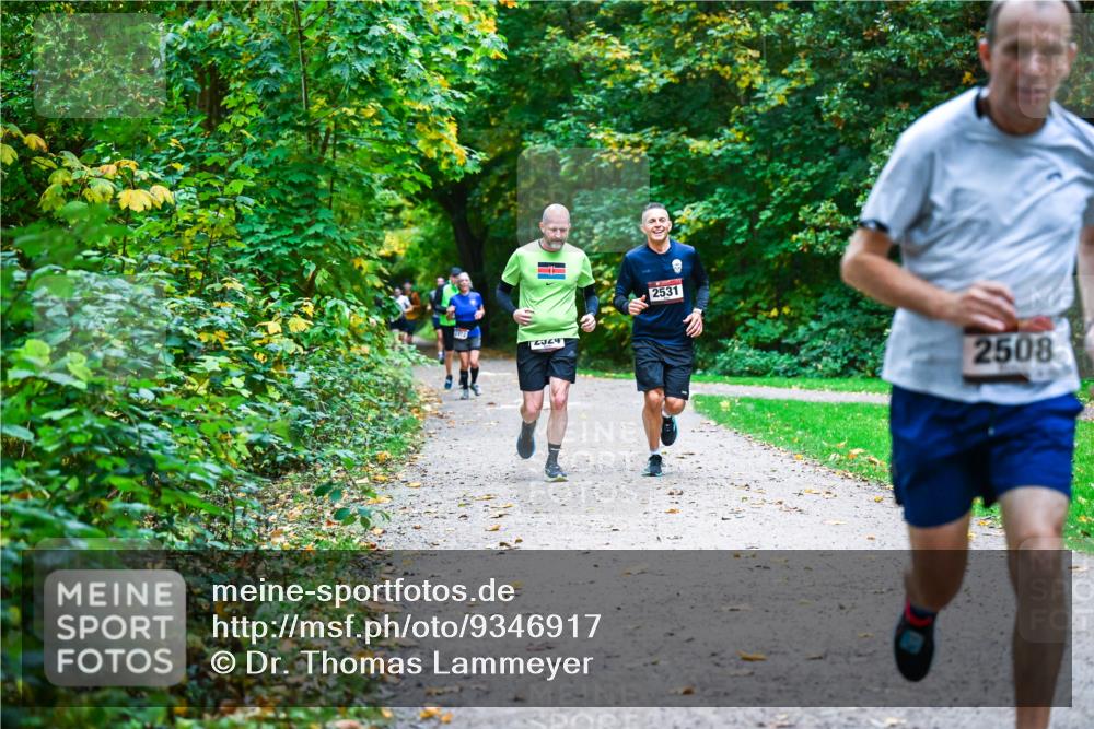 12.10.2025 - Bramfelder Halbmarathon 2025 Dr. Thomas Lammeyer http://msf.ph/oto/9346917 12.10.2025 10:21:59 Laufen 2324, 2531, 2508 meine-sportfotos.de