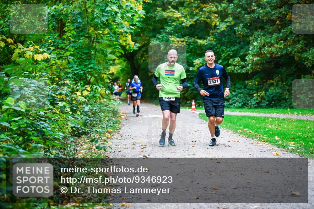 12.10.2025 - Bramfelder Halbmarathon 2025 Dr. Thomas Lammeyer http://msf.ph/oto/9346923 12.10.2025 10:22:00 Laufen 767, 2531 meine-sportfotos.de