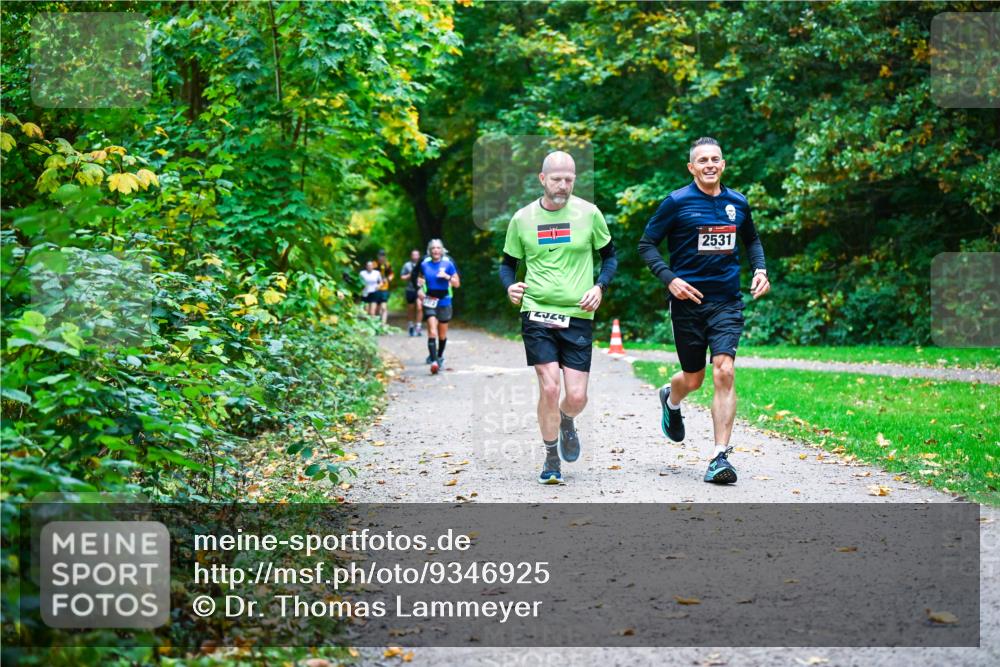 12.10.2025 - Bramfelder Halbmarathon 2025 Dr. Thomas Lammeyer http://msf.ph/oto/9346925 12.10.2025 10:22:00 Laufen 2531 meine-sportfotos.de