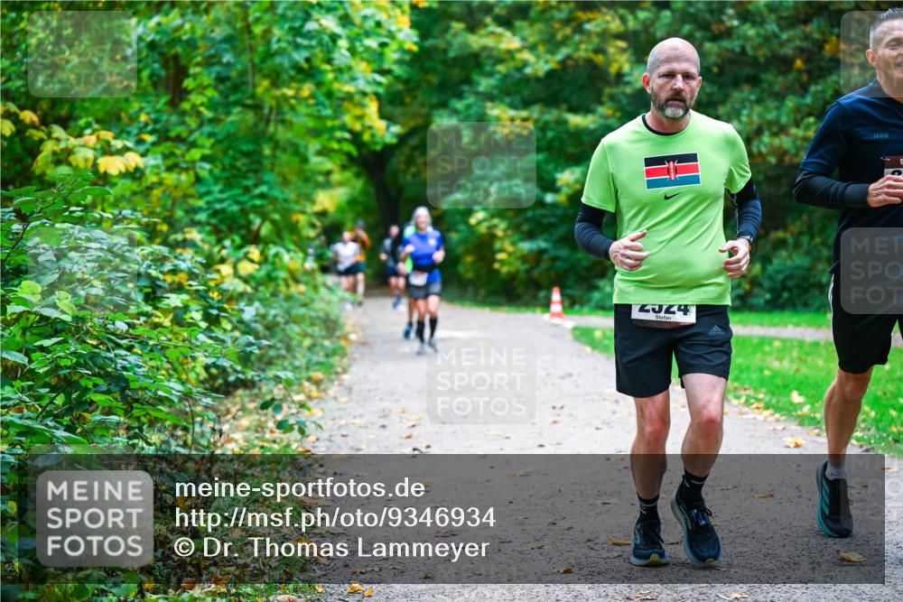 12.10.2025 - Bramfelder Halbmarathon 2025 Dr. Thomas Lammeyer http://msf.ph/oto/9346934 12.10.2025 10:22:01 Laufen 2024 meine-sportfotos.de