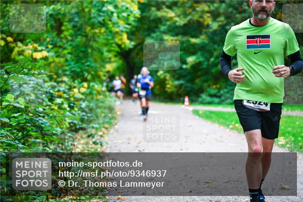 12.10.2025 - Bramfelder Halbmarathon 2025 Dr. Thomas Lammeyer http://msf.ph/oto/9346937 12.10.2025 10:22:02 Laufen  meine-sportfotos.de