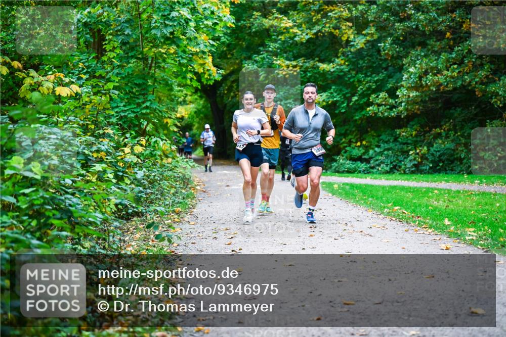 12.10.2025 - Bramfelder Halbmarathon 2025 Dr. Thomas Lammeyer http://msf.ph/oto/9346975 12.10.2025 10:22:10 Laufen 289 meine-sportfotos.de