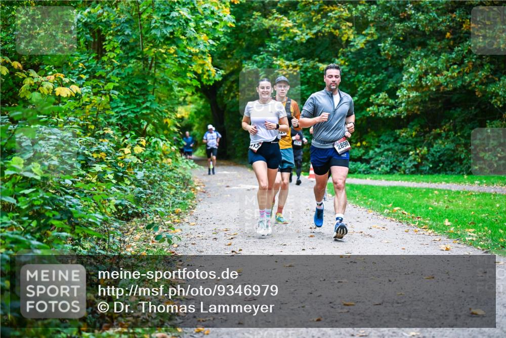 12.10.2025 - Bramfelder Halbmarathon 2025 Dr. Thomas Lammeyer http://msf.ph/oto/9346979 12.10.2025 10:22:10 Laufen 13, 2890 meine-sportfotos.de