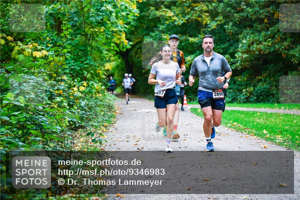 12.10.2025 - Bramfelder Halbmarathon 2025 Dr. Thomas Lammeyer http://msf.ph/oto/9346983 12.10.2025 10:22:11 Laufen 013, 2890 meine-sportfotos.de