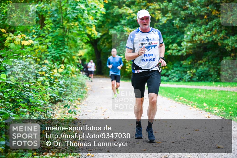 12.10.2025 - Bramfelder Halbmarathon 2025 Dr. Thomas Lammeyer http://msf.ph/oto/9347030 12.10.2025 10:22:20 Laufen 05, 11, 2023 meine-sportfotos.de