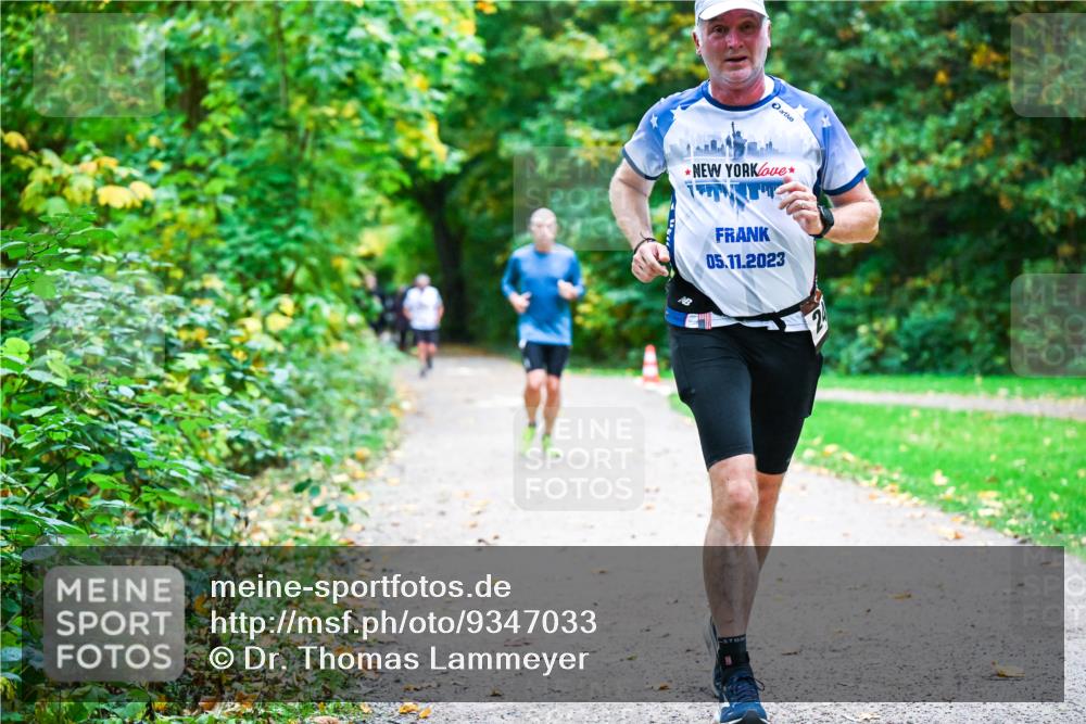 12.10.2025 - Bramfelder Halbmarathon 2025 Dr. Thomas Lammeyer http://msf.ph/oto/9347033 12.10.2025 10:22:21 Laufen 05, 11, 2023 meine-sportfotos.de