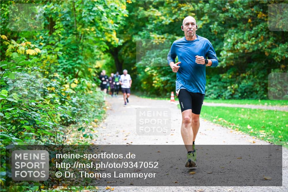 12.10.2025 - Bramfelder Halbmarathon 2025 Dr. Thomas Lammeyer http://msf.ph/oto/9347052 12.10.2025 10:22:24 Laufen  meine-sportfotos.de