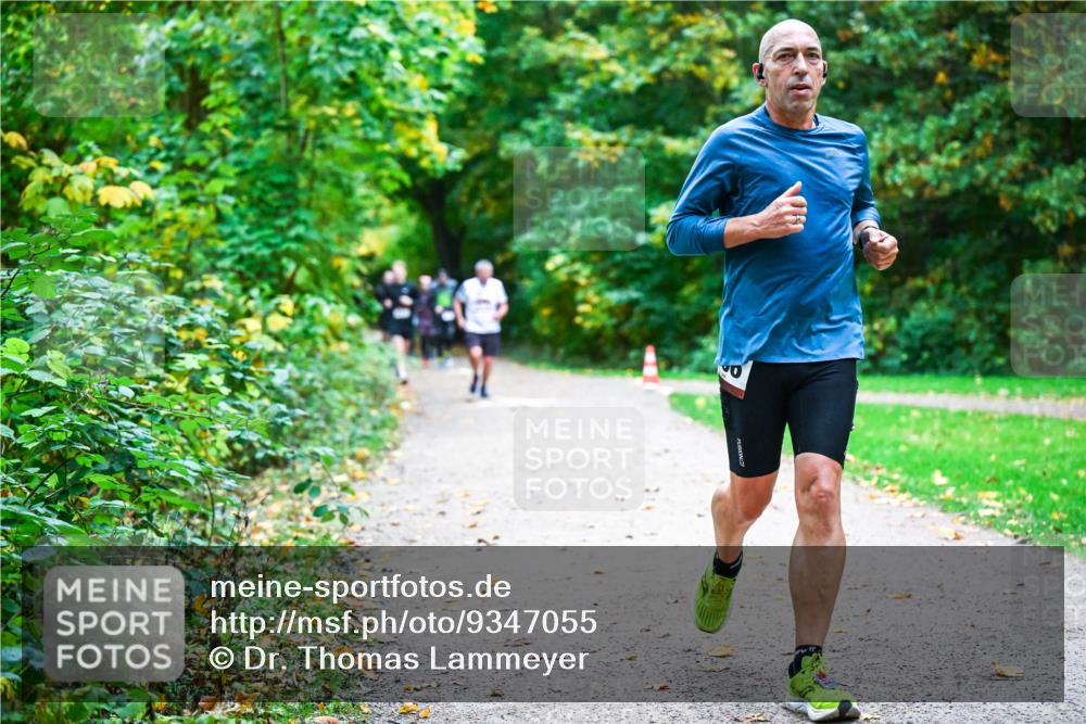 12.10.2025 - Bramfelder Halbmarathon 2025 Dr. Thomas Lammeyer http://msf.ph/oto/9347055 12.10.2025 10:22:24 Laufen  meine-sportfotos.de
