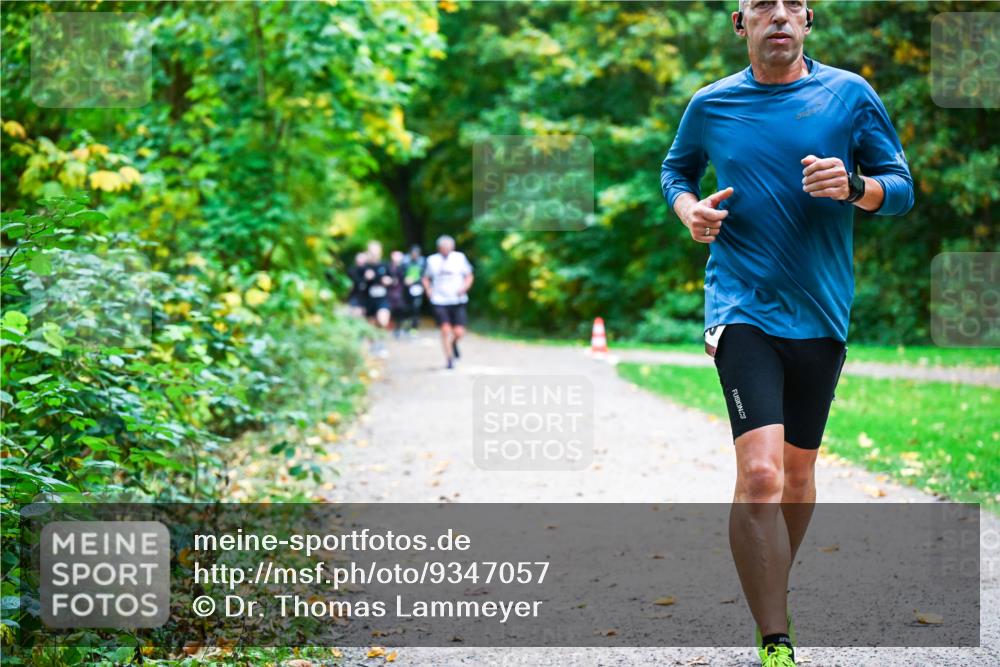 12.10.2025 - Bramfelder Halbmarathon 2025 Dr. Thomas Lammeyer http://msf.ph/oto/9347057 12.10.2025 10:22:24 Laufen  meine-sportfotos.de