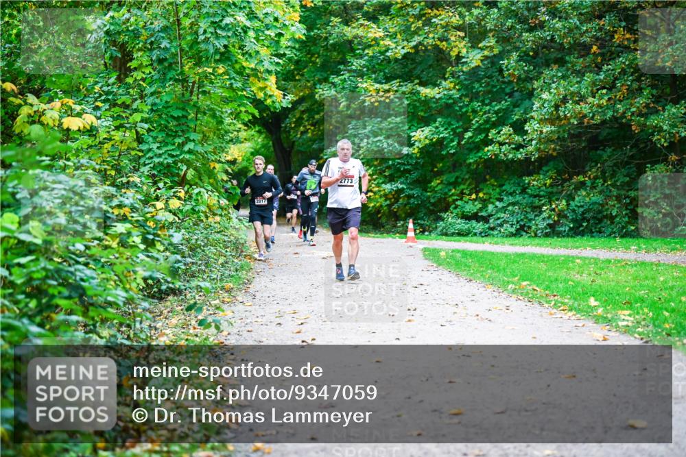 12.10.2025 - Bramfelder Halbmarathon 2025 Dr. Thomas Lammeyer http://msf.ph/oto/9347059 12.10.2025 10:22:27 Laufen 2817, 2773 meine-sportfotos.de