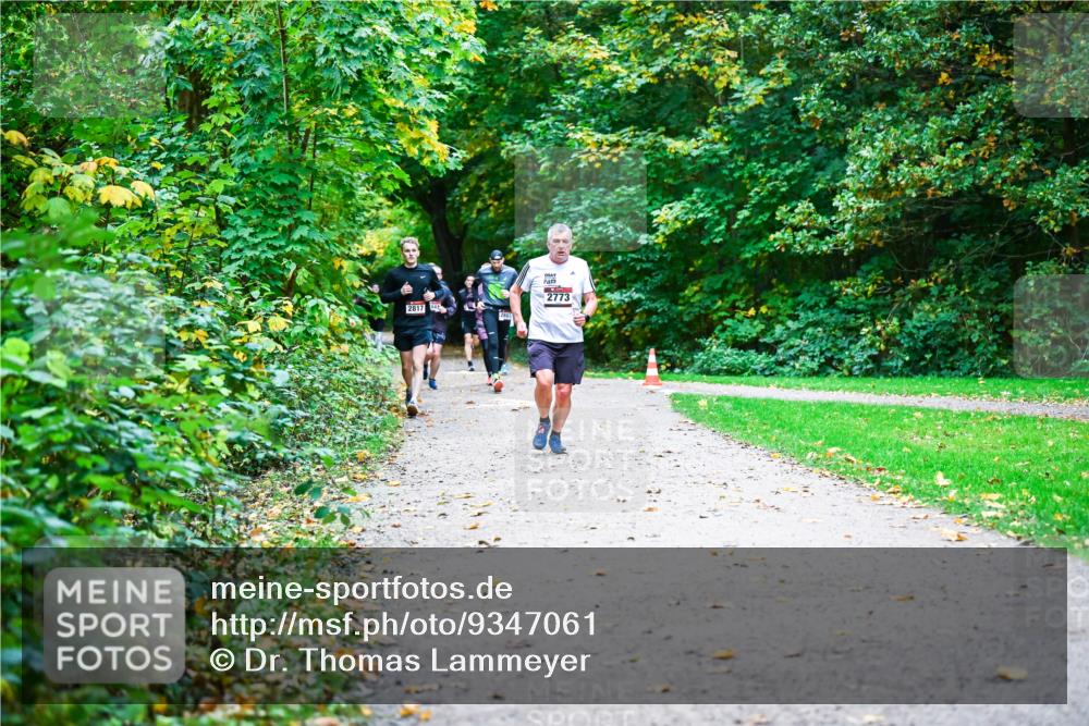 12.10.2025 - Bramfelder Halbmarathon 2025 Dr. Thomas Lammeyer http://msf.ph/oto/9347061 12.10.2025 10:22:27 Laufen 2817, 04, 2773 meine-sportfotos.de