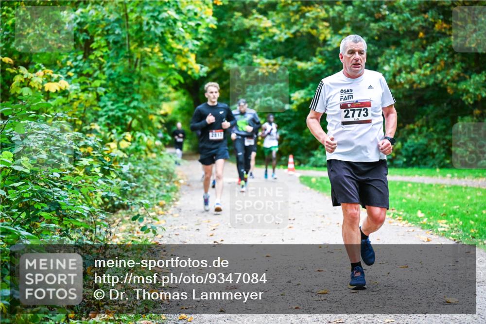 12.10.2025 - Bramfelder Halbmarathon 2025 Dr. Thomas Lammeyer http://msf.ph/oto/9347084 12.10.2025 10:22:31 Laufen 2817, 2773 meine-sportfotos.de