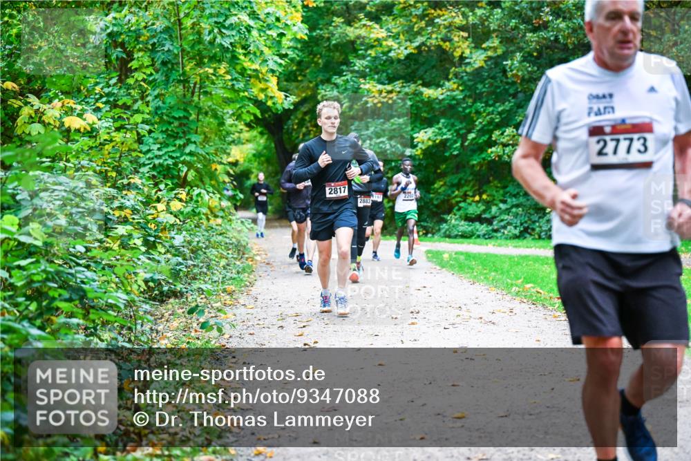 12.10.2025 - Bramfelder Halbmarathon 2025 Dr. Thomas Lammeyer http://msf.ph/oto/9347088 12.10.2025 10:22:31 Laufen 2817, 197, 2203, 2883, 2773 meine-sportfotos.de