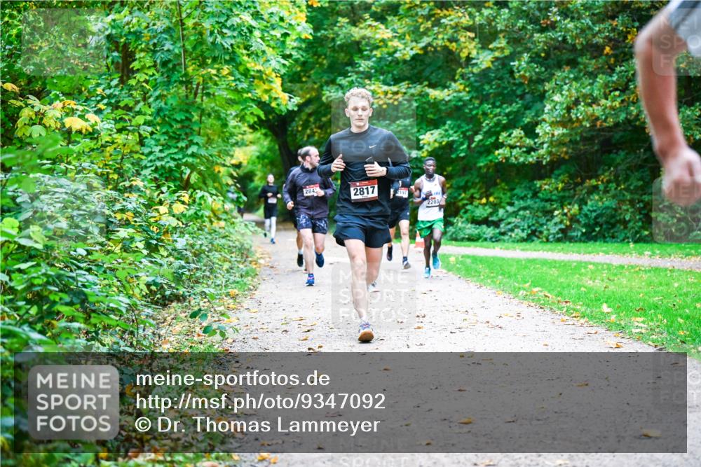 12.10.2025 - Bramfelder Halbmarathon 2025 Dr. Thomas Lammeyer http://msf.ph/oto/9347092 12.10.2025 10:22:32 Laufen 284, 2817, 197, 2203 meine-sportfotos.de