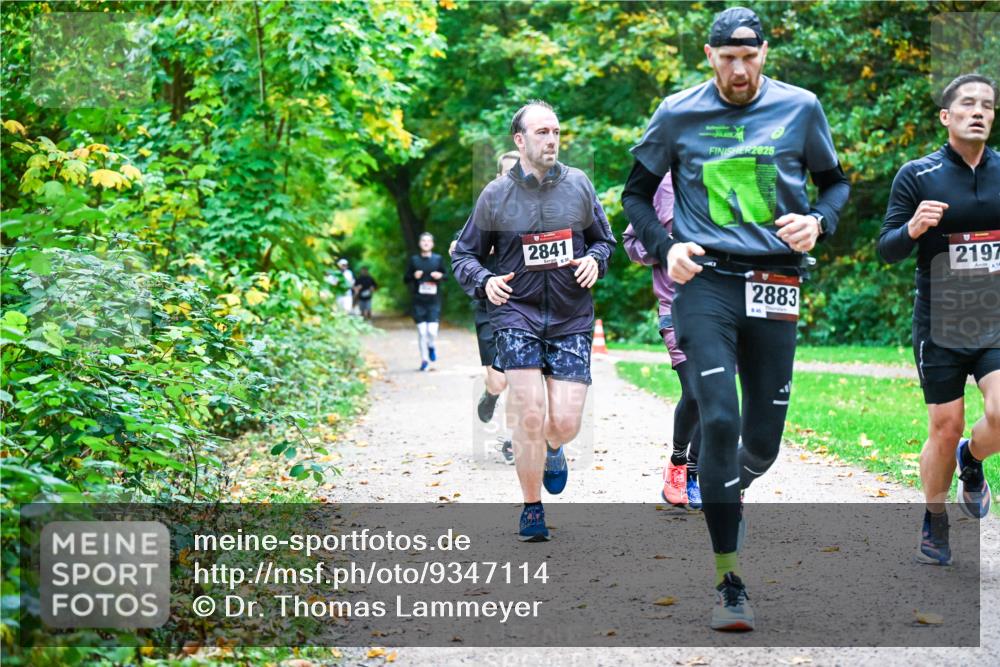 12.10.2025 - Bramfelder Halbmarathon 2025 Dr. Thomas Lammeyer http://msf.ph/oto/9347114 12.10.2025 10:22:35 Laufen 2841, 2025, 2197, 2883 meine-sportfotos.de