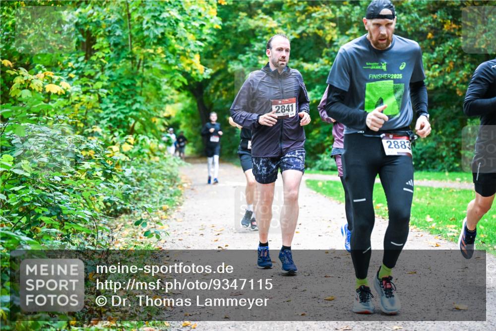 12.10.2025 - Bramfelder Halbmarathon 2025 Dr. Thomas Lammeyer http://msf.ph/oto/9347115 12.10.2025 10:22:35 Laufen 2841, 2025, 2883 meine-sportfotos.de