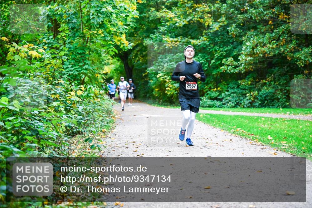12.10.2025 - Bramfelder Halbmarathon 2025 Dr. Thomas Lammeyer http://msf.ph/oto/9347134 12.10.2025 10:22:40 Laufen 2567 meine-sportfotos.de