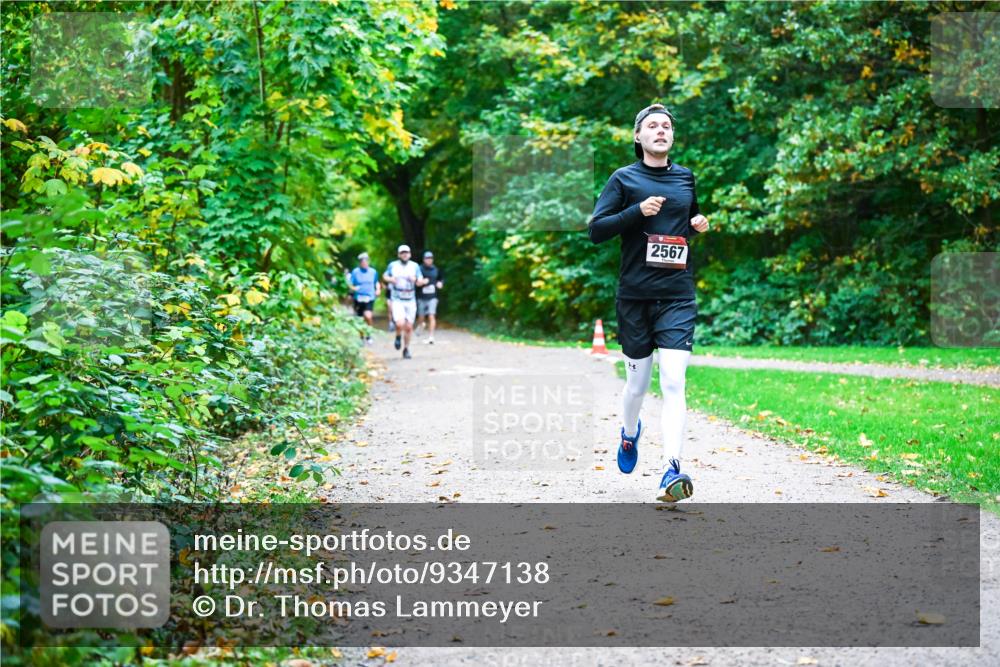 12.10.2025 - Bramfelder Halbmarathon 2025 Dr. Thomas Lammeyer http://msf.ph/oto/9347138 12.10.2025 10:22:40 Laufen 2567 meine-sportfotos.de