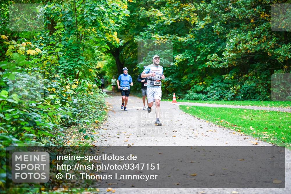 12.10.2025 - Bramfelder Halbmarathon 2025 Dr. Thomas Lammeyer http://msf.ph/oto/9347151 12.10.2025 10:22:45 Laufen 29, 2526, 2854 meine-sportfotos.de