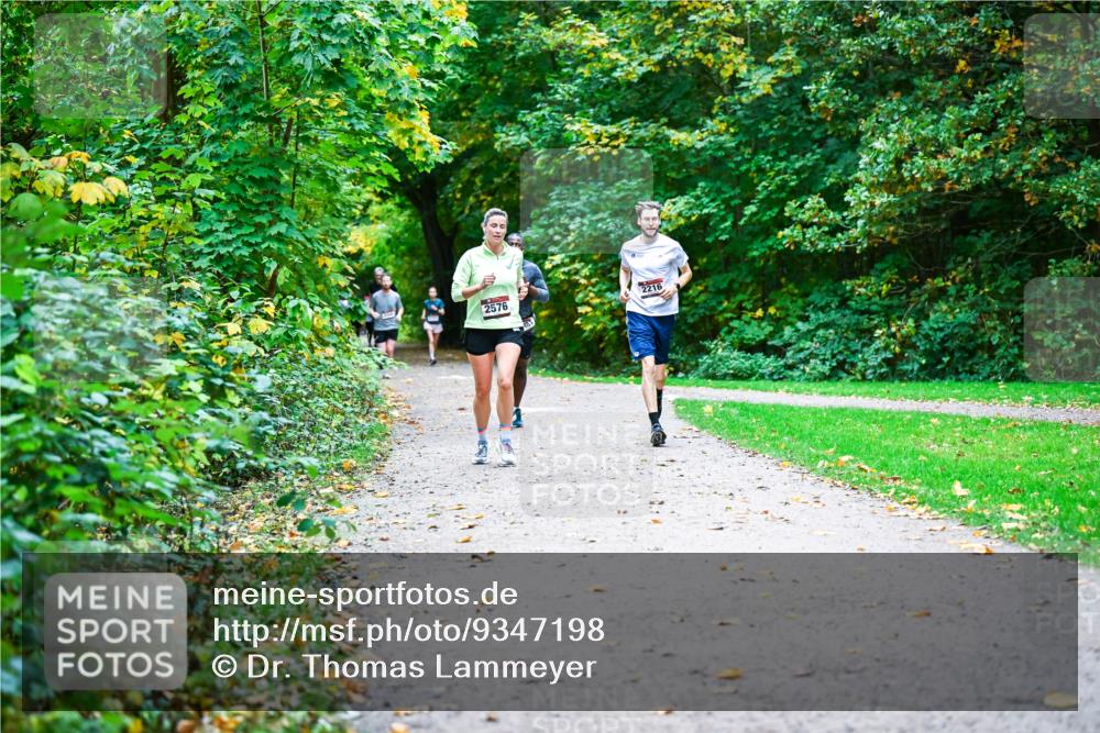 12.10.2025 - Bramfelder Halbmarathon 2025 Dr. Thomas Lammeyer http://msf.ph/oto/9347198 12.10.2025 10:22:57 Laufen 2576, 2216 meine-sportfotos.de