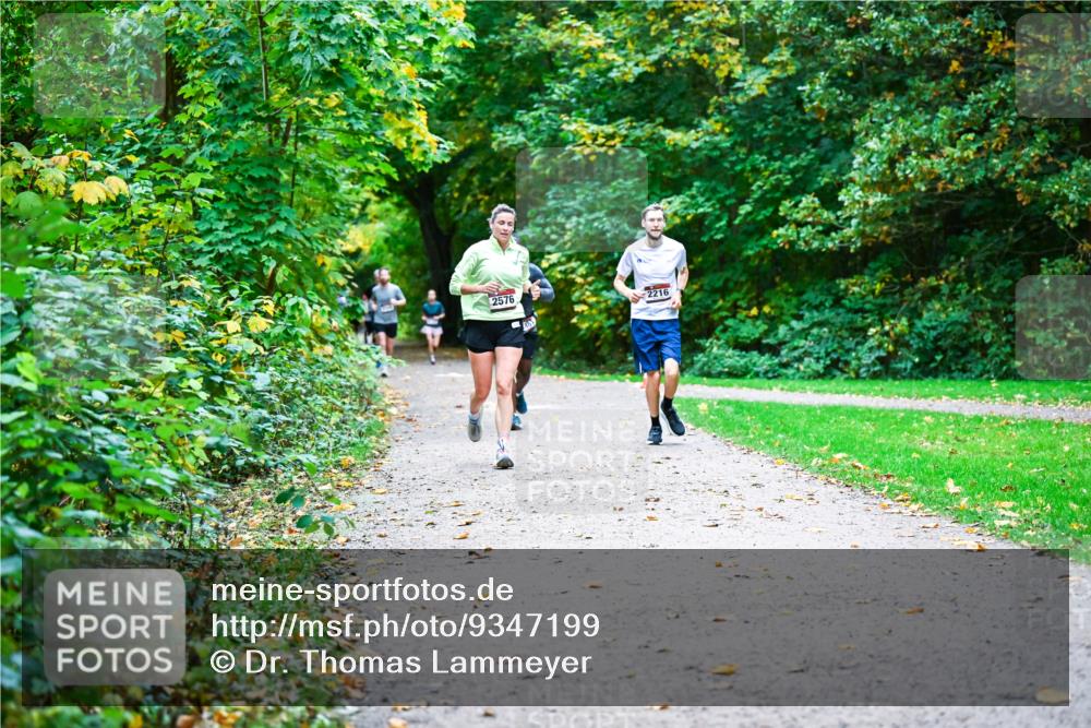 12.10.2025 - Bramfelder Halbmarathon 2025 Dr. Thomas Lammeyer http://msf.ph/oto/9347199 12.10.2025 10:22:58 Laufen 2576, 2216 meine-sportfotos.de