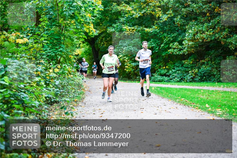 12.10.2025 - Bramfelder Halbmarathon 2025 Dr. Thomas Lammeyer http://msf.ph/oto/9347200 12.10.2025 10:22:58 Laufen 2576, 2216 meine-sportfotos.de