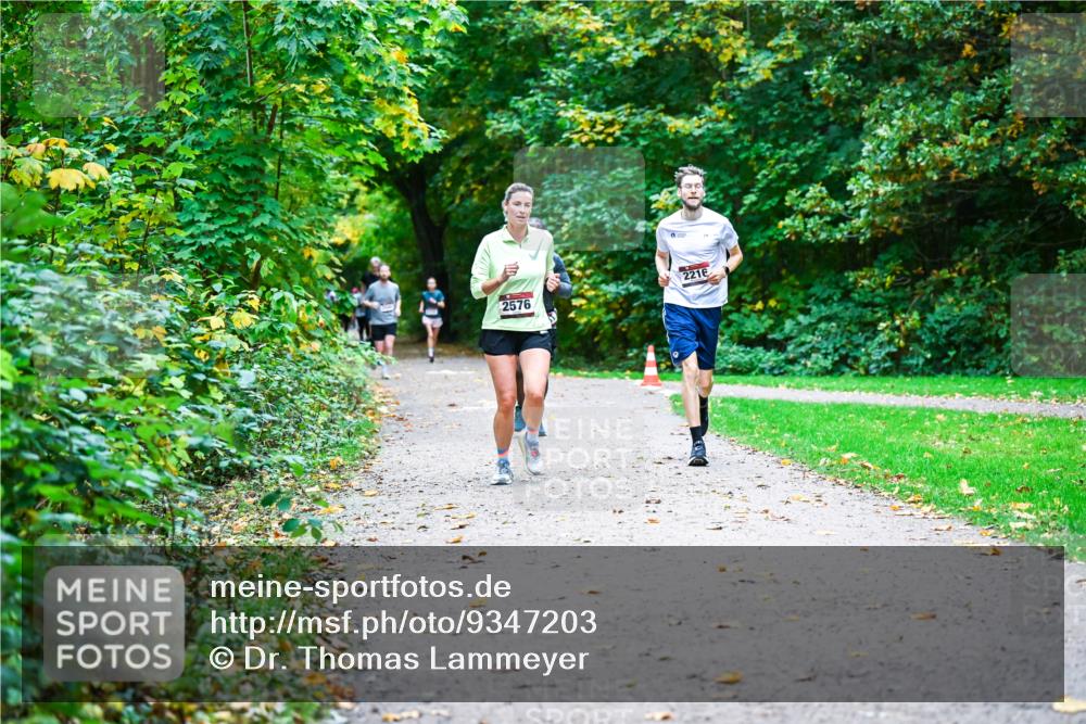 12.10.2025 - Bramfelder Halbmarathon 2025 Dr. Thomas Lammeyer http://msf.ph/oto/9347203 12.10.2025 10:22:58 Laufen 2216, 2576 meine-sportfotos.de