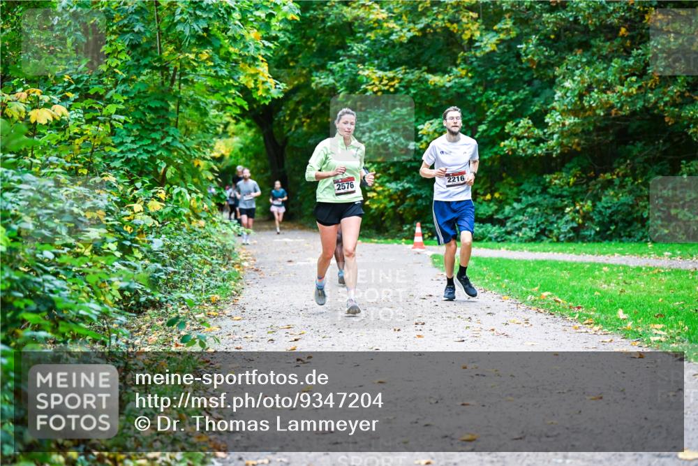 12.10.2025 - Bramfelder Halbmarathon 2025 Dr. Thomas Lammeyer http://msf.ph/oto/9347204 12.10.2025 10:22:58 Laufen 2576, 2216 meine-sportfotos.de