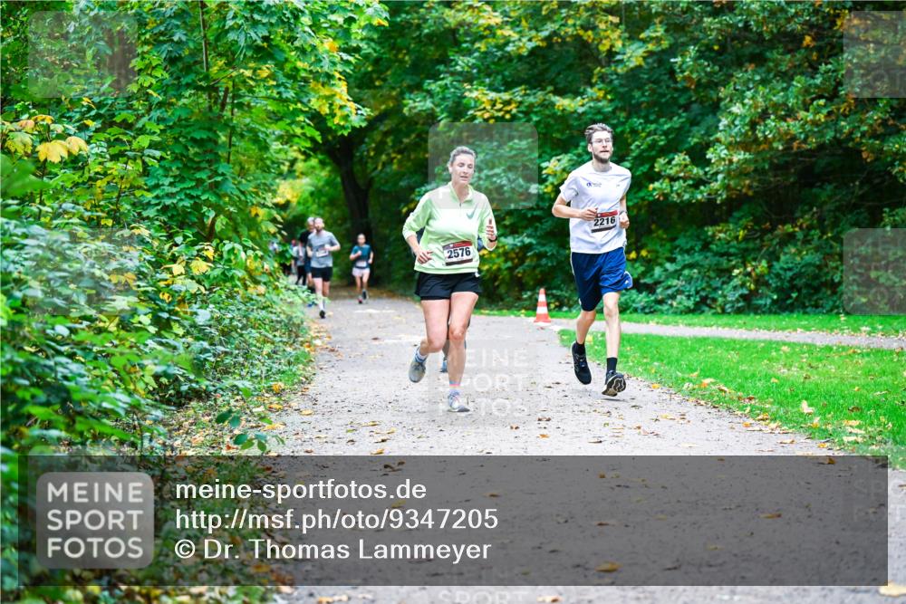 12.10.2025 - Bramfelder Halbmarathon 2025 Dr. Thomas Lammeyer http://msf.ph/oto/9347205 12.10.2025 10:22:58 Laufen 2576, 2216 meine-sportfotos.de