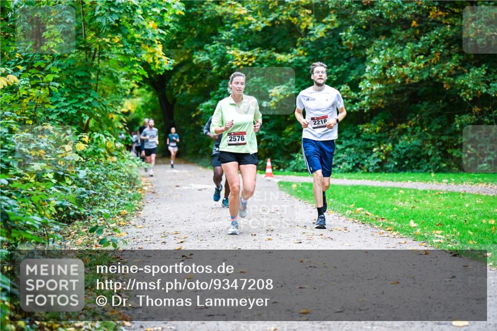 12.10.2025 - Bramfelder Halbmarathon 2025 Dr. Thomas Lammeyer http://msf.ph/oto/9347208 12.10.2025 10:22:59 Laufen 2576, 2216 meine-sportfotos.de