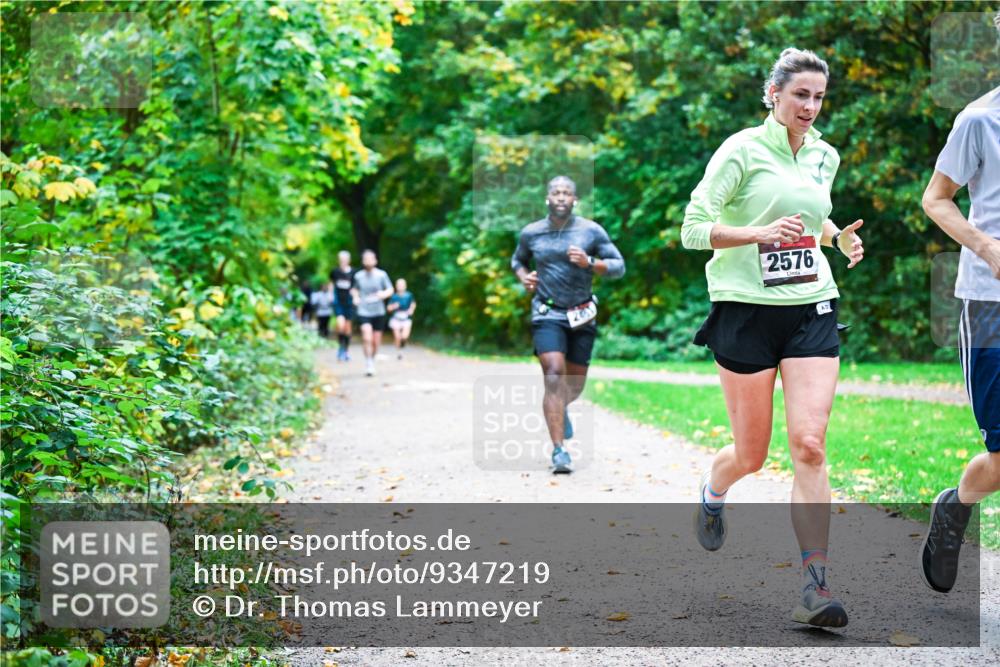 12.10.2025 - Bramfelder Halbmarathon 2025 Dr. Thomas Lammeyer http://msf.ph/oto/9347219 12.10.2025 10:23:00 Laufen 2576 meine-sportfotos.de