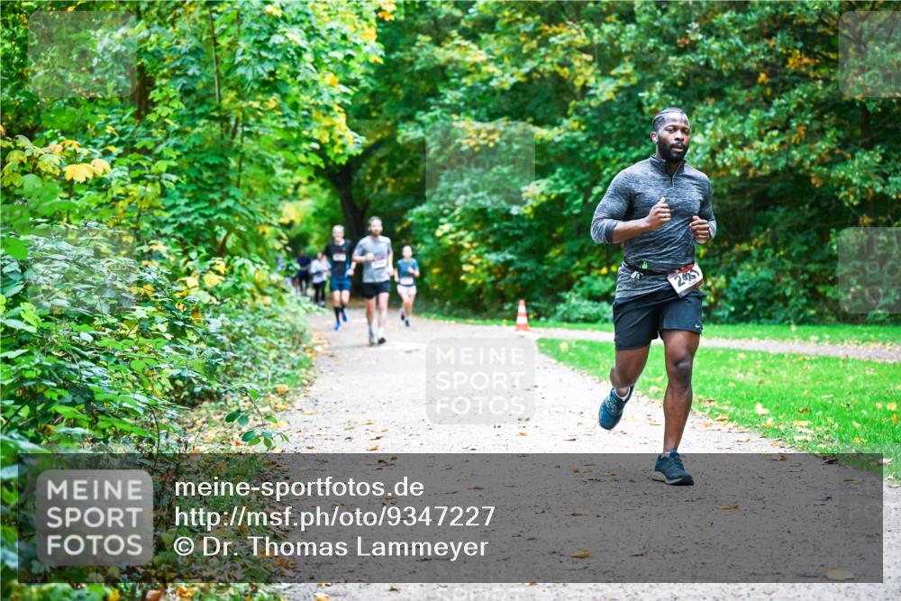 12.10.2025 - Bramfelder Halbmarathon 2025 Dr. Thomas Lammeyer http://msf.ph/oto/9347227 12.10.2025 10:23:02 Laufen 2 meine-sportfotos.de