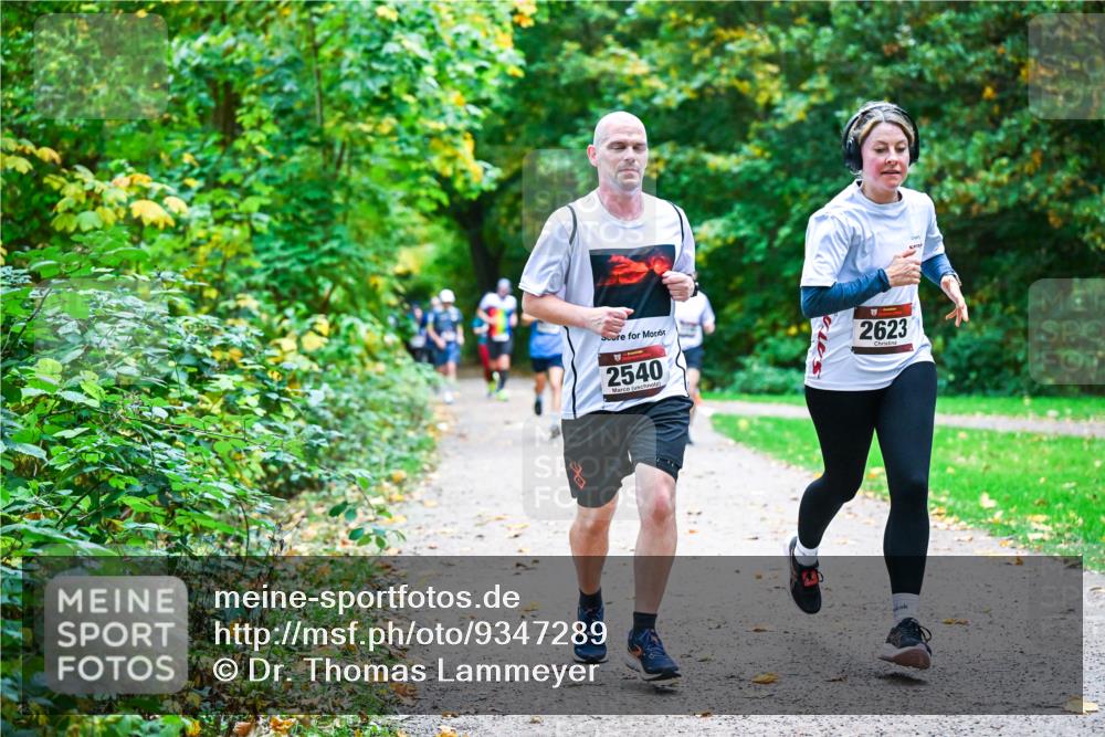 12.10.2025 - Bramfelder Halbmarathon 2025 Dr. Thomas Lammeyer http://msf.ph/oto/9347289 12.10.2025 10:23:16 Laufen 2540, 2623 meine-sportfotos.de